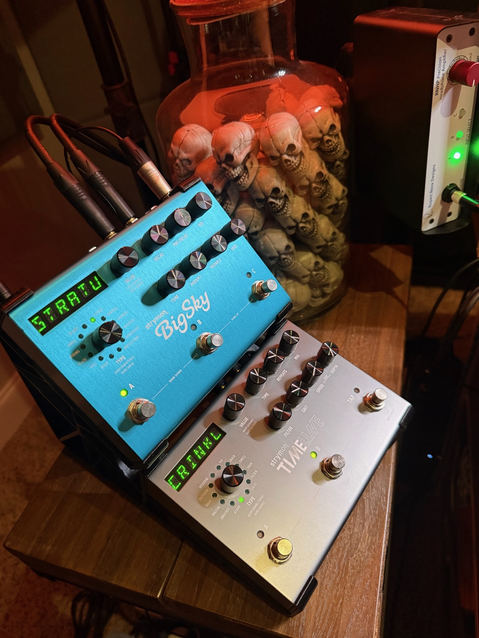 Strymon BigSky and Timeline effects pedals in Sweetflow Studio
